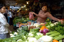 Súp lơ xanh 40.000 đồng/kg từ Đà Lạt hay Trung Quốc?