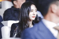 Dương Mịch tất bật công việc, Lưu Khải Uy về nhà chăm con sau ly hôn