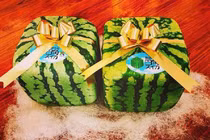 Dưa hấu vuông 4,5 triệu/quả, đại gia Việt có tiền chưa chắc đã được ăn