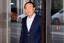 Ai điều hành Samsung sau khi CEO Han Jong Hee qua đời?