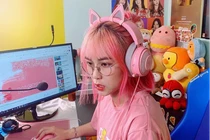 Tròn mắt với thu nhập streamer Việt: Sắm siêu xe, biệt thự "khủng"