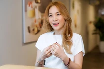 Ngoài 40 tuổi, vì sao nhan sắc Mỹ Tâm vẫn trẻ hơn tuổi?