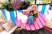 Gợi ý cách trang trí ban công xinh xắn cho mùa xuân