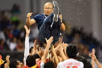 Shark Liên mời 2 tuyển bóng đá Việt Nam vô địch SEA Games du lịch Nam Phi