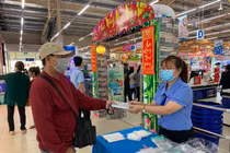 Hiệu thuốc, siêu thị ráo riết tìm nguồn cung khẩu trang