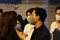 Hoài Linh, Việt Hương đưa thi hài nghệ sĩ Chí Tài đến nhà tang lễ