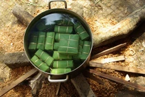 "Nằm lòng" bí quyết nhận biết bánh chưng luộc pin, mứt hóa chất...ngày Tết