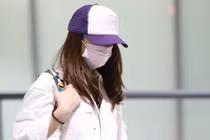 Phẫu thuật mũi hỏng, Lâm Tâm Như che kín mít khi xuất hiện