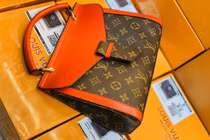 Kho hàng giả Hermès “khủng” nhất miền Bắc: Hàng "tuồn" về đâu?