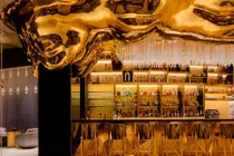 Tận mục khách sạn vàng cực xa xỉ ở Dubai