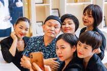 Cát-xê "siêu to khổng lồ" và phong cách tiêu tiền khiến fan "sốc" của Xuân Hinh