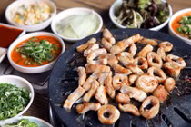 "Hãi hùng" sự thật 4 loại thực phẩm hạn chế gọi khi ăn buffet lẩu nướng