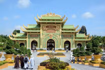 Công ty vợ chồng bà Nguyễn Phương Hằng nộp hơn 1.000 tỷ tiền thuế đất