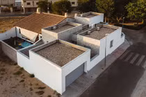 Ngôi nhà có 4 khoảng sân trong đẹp như mơ