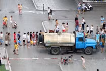 Hà Nội có ưu ái nước sạch sông Đuống hay không?