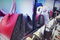 Đột nhập thủ phủ hàng hiệu nhái ở Trung Quốc