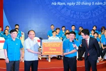Thủ tướng trả lời vấn đề nóng, "gỡ" nhiều nỗi lo cho công nhân