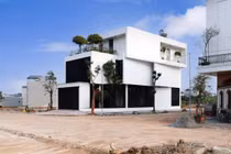 Thiết kế khoảng tường lùi, nhà hướng Tây tránh nóng cực hiệu quả