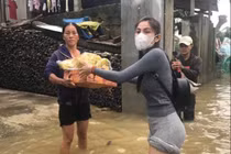 Balo trái tim giống Thủy Tiên đắt hàng, khách đặt mua rần rần