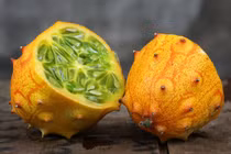 Kỳ lạ giống dưa chuột vị như chuối... 400.000 đồng/quả