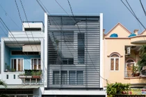 Nhà cũ kỹ bỗng bất ngờ ngập nắng gió sau cải tạo ở Sài Gòn