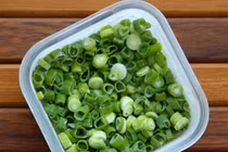 Cách này để hành lá cả tháng cũng không lo bị hỏng