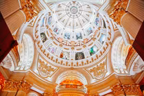 Choáng ngợp tòa lâu đài dát vàng nghìn tỷ của đại gia Ninh Bình 