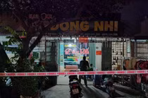 Buộc cách ly có trả phí nhóm 8 thanh niên tụ tập hát karaoke 