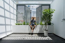 Nhà cũ kỹ, tối tăm trong hẻm đẹp không tưởng sau cải tạo 