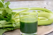 Uống nước cần tây kiểu này cẩn thận kẻo vô sinh, hại sức khỏe 