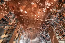 Bên trong cửa hàng lớn nhất thế giới của Starbucks ở Tokyo