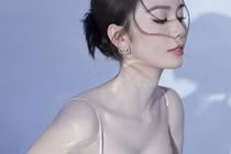 Nữ giám đốc 9x Quảng Trị mặc gì đẹp nấy nhờ biết “kín hở đúng chỗ”