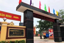 Phó chủ tịch xã đập huyệt mộ xin thôi chức