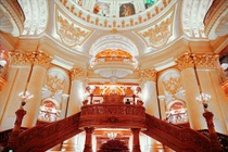 Choáng ngợp nội thất chạm trổ cầu kỳ, mạ vàng trong lâu đài của đại gia Ninh Bình 