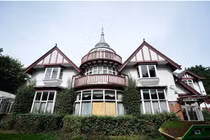 Bên trong loạt biệt thự hàng chục tỷ đồng bị bỏ hoang