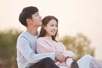 Ngày đính hôn, chồng tôi đưa trả chiếc chìa khóa nhà cho bố vợ