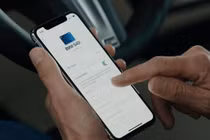 Cách sử dụng iPhone để mở khóa ô tô 