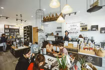 Cuộc chiến Trung Nguyên chưa kết, ông Vũ mở chuỗi cà phê diện tích tí hon