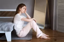 Sau bữa cơm Tất niên, chị chồng bật khóc nức nở 