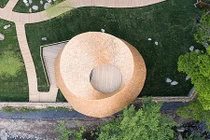 Kỳ thú ngôi nhà trên cây với mái vòm độc đáo