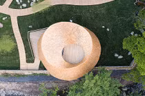 Kỳ thú ngôi nhà trên cây với mái vòm độc đáo