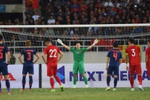 Hoà Thái Lan, HLV Park được thưởng 400 triệu, Văn Lâm 100 triệu 