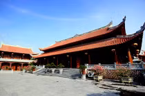 Choáng váng dinh thự khủng của các đại gia tỉnh lẻ