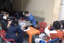 Công an vào cuộc vụ học viên tố cô giáo IELTS sửa điểm, lừa người học