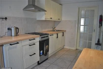 Khám phá những điều kỳ bí trong ngôi nhà rộng 2m, giá hơn 2 tỷ đồng