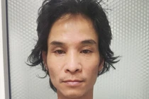 Cảnh sát đột kích căn nhà bắt nhóm buôn ma túy