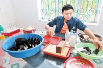 Trai đẹp 9X “vớt” ngọc trai từ suối Nứa