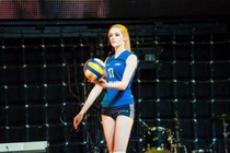 “Hoa hậu bóng chuyền Nga” tận dụng sắc đẹp