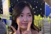 Lộ ảnh đi chơi của vợ Hà Đức Chin YAHOO 27