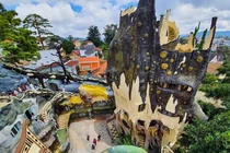 Mục sở thị ngôi nhà điên ở Đà Lạt hớp hồn người Nhật